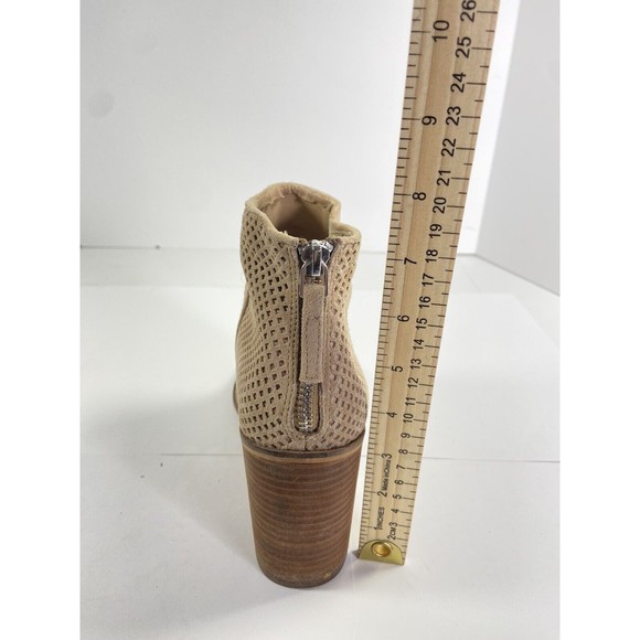 Steve Madden Rumble Bootie Size 9 Perforated Suede back Zip Size Women's Tan - Picture 8 of 11